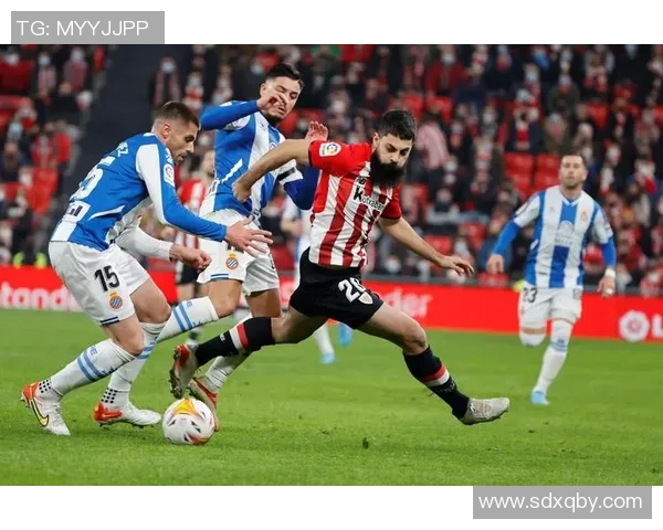 西班牙足球联赛积分榜更新强队以81分稳居榜首位置