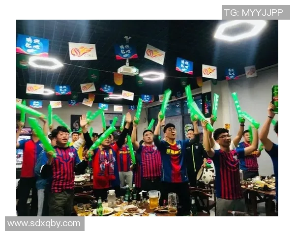 足球明星夜店狂欢夜尽情释放激情与魅力的炫酷派对盛宴